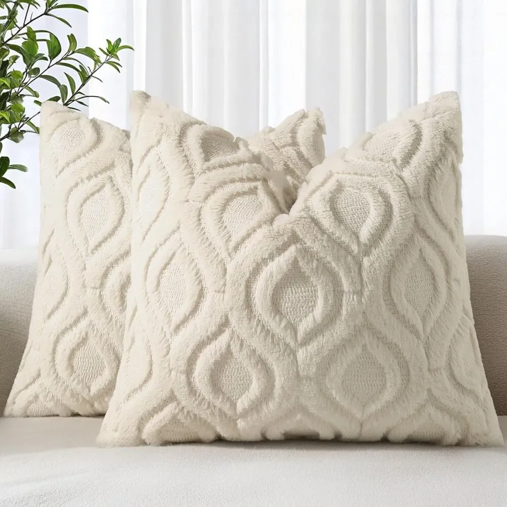 🛋️ NWT decorUhome Faux Fur Throw Pillow Covers 18" Set of 2 Beige - Picture 1 of 7